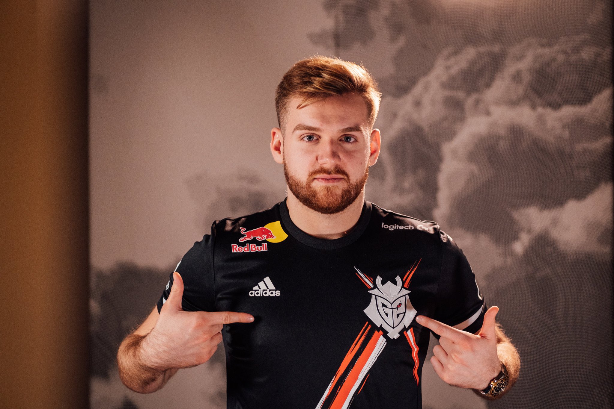 LPL解说管泽元疯狂暗示LWX，米勒并没有回应